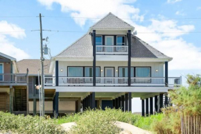 NEW Incredible Beach Views from Modern 5 bdm home